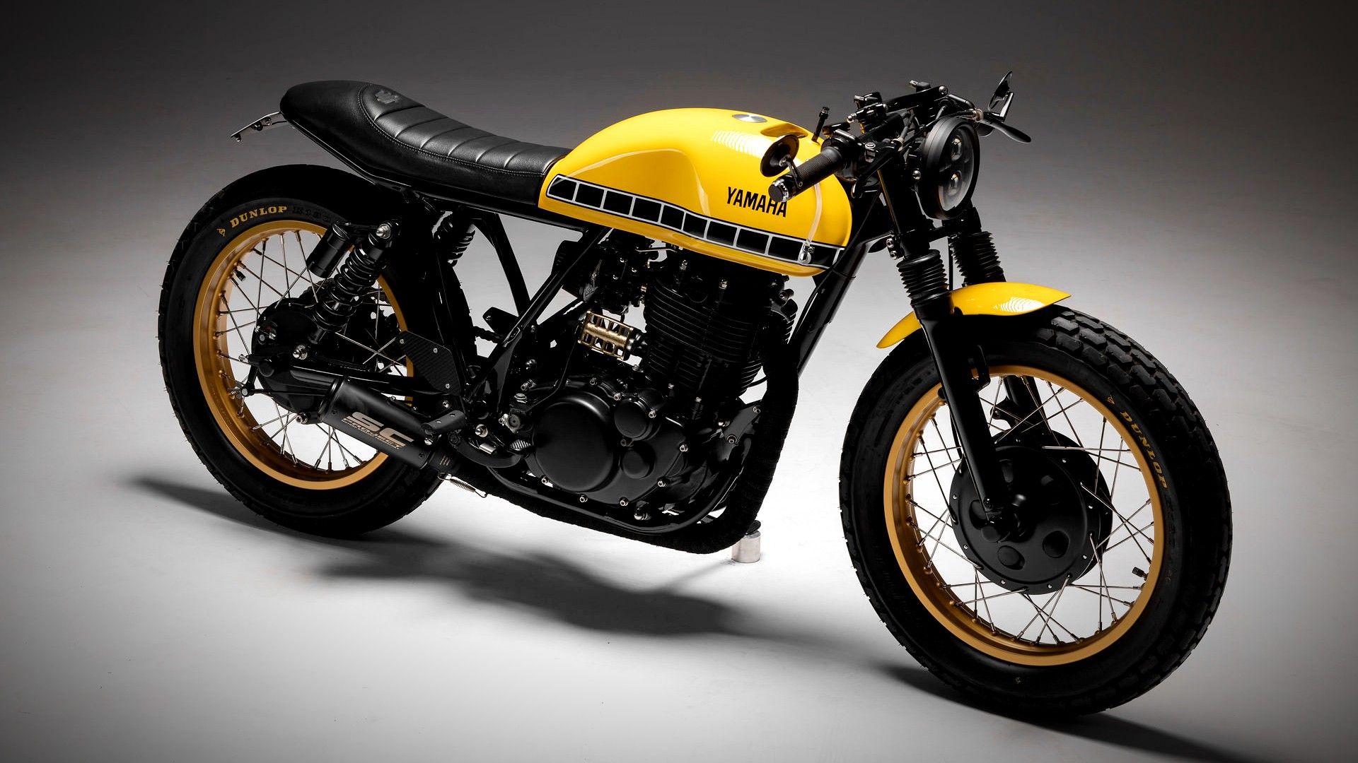 Yellow And Murdered: Yamaha SR400 Transformed Into A Piping Hot Cafe Racer