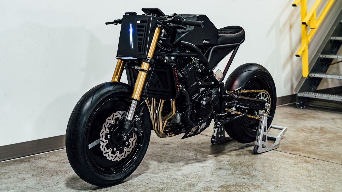 Droog Moto Hyperfighter Cakrawala