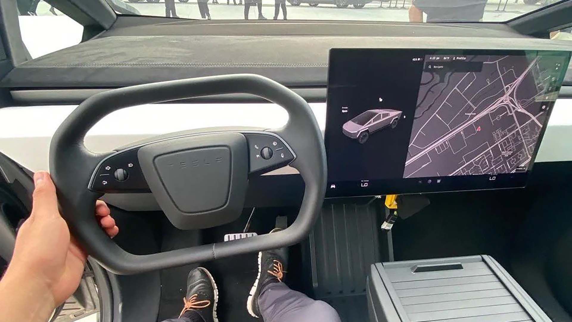 Bocoran foto interior Tesla Cybertruck 