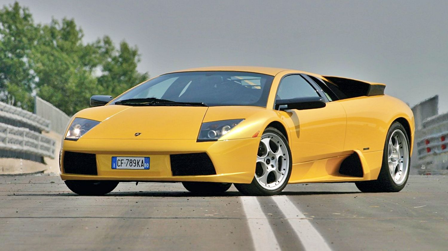 Yellow 2002 Lamborghini Murcielago