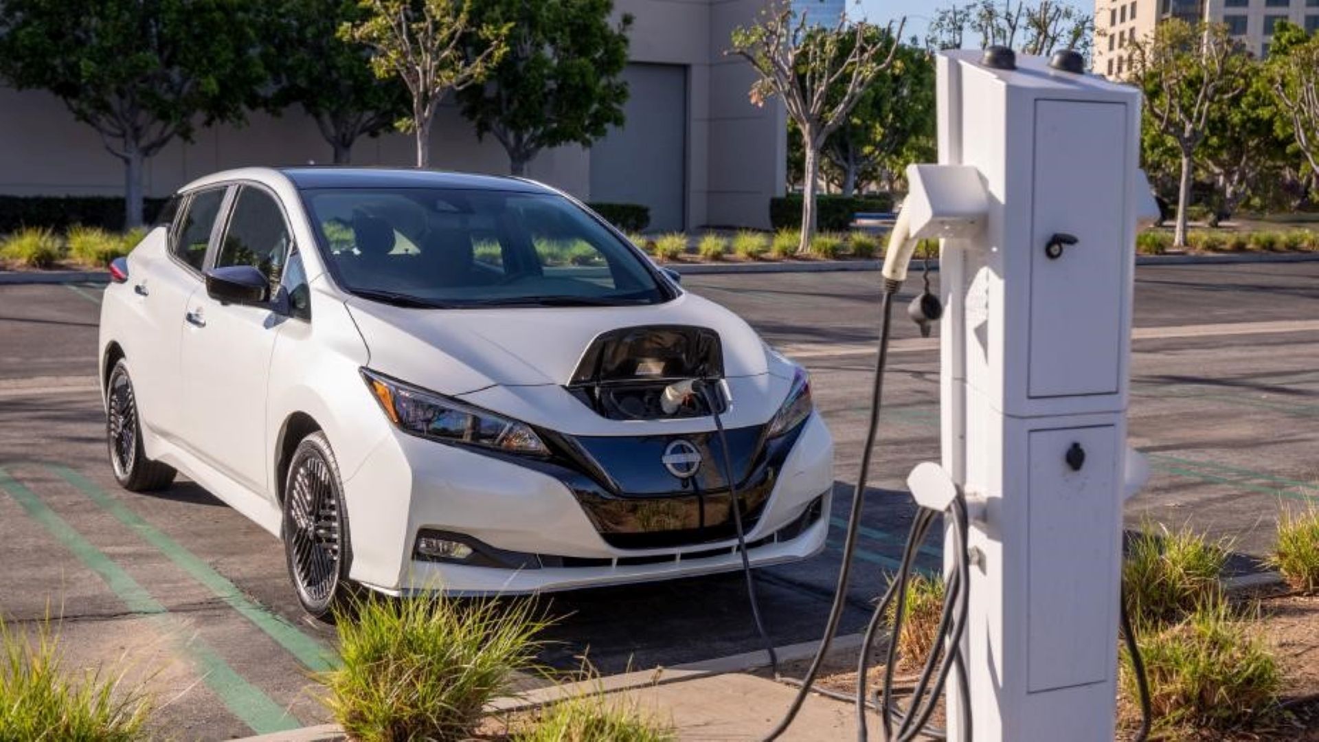 2023 Nissan Leaf