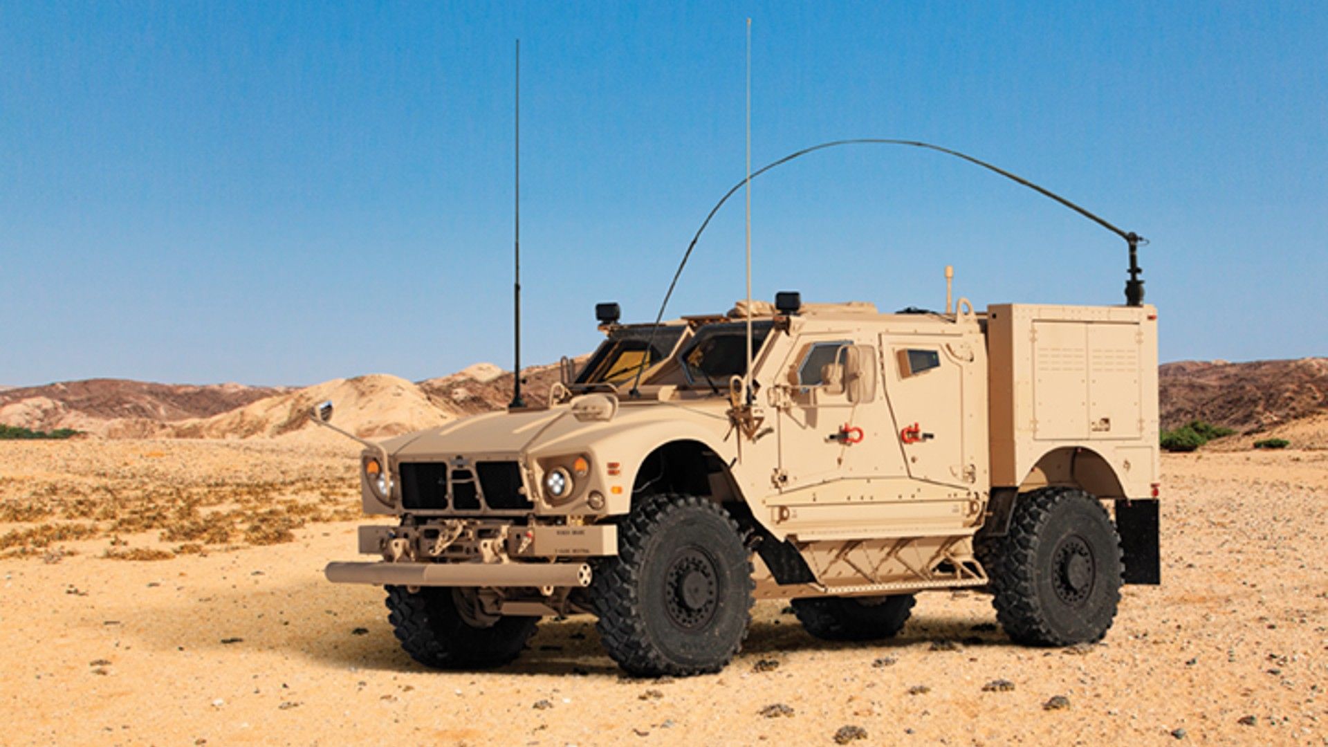 Marrom Oshkosh Alfa MRAP 