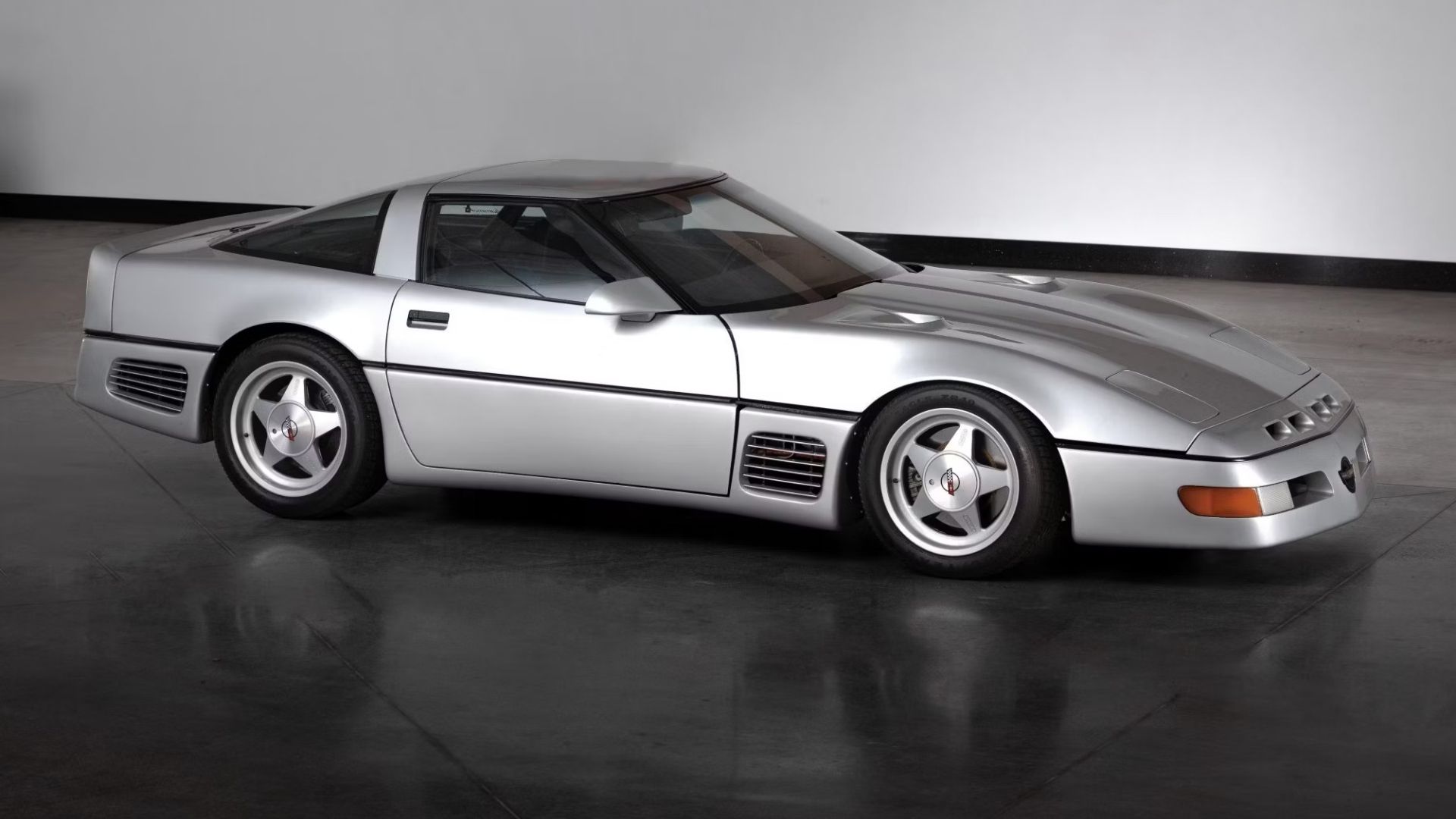 Marreta Corvette Callaway prateada 1988