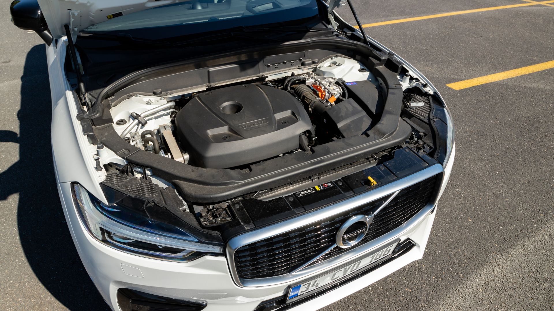Volvo XC60 Recharge Engine