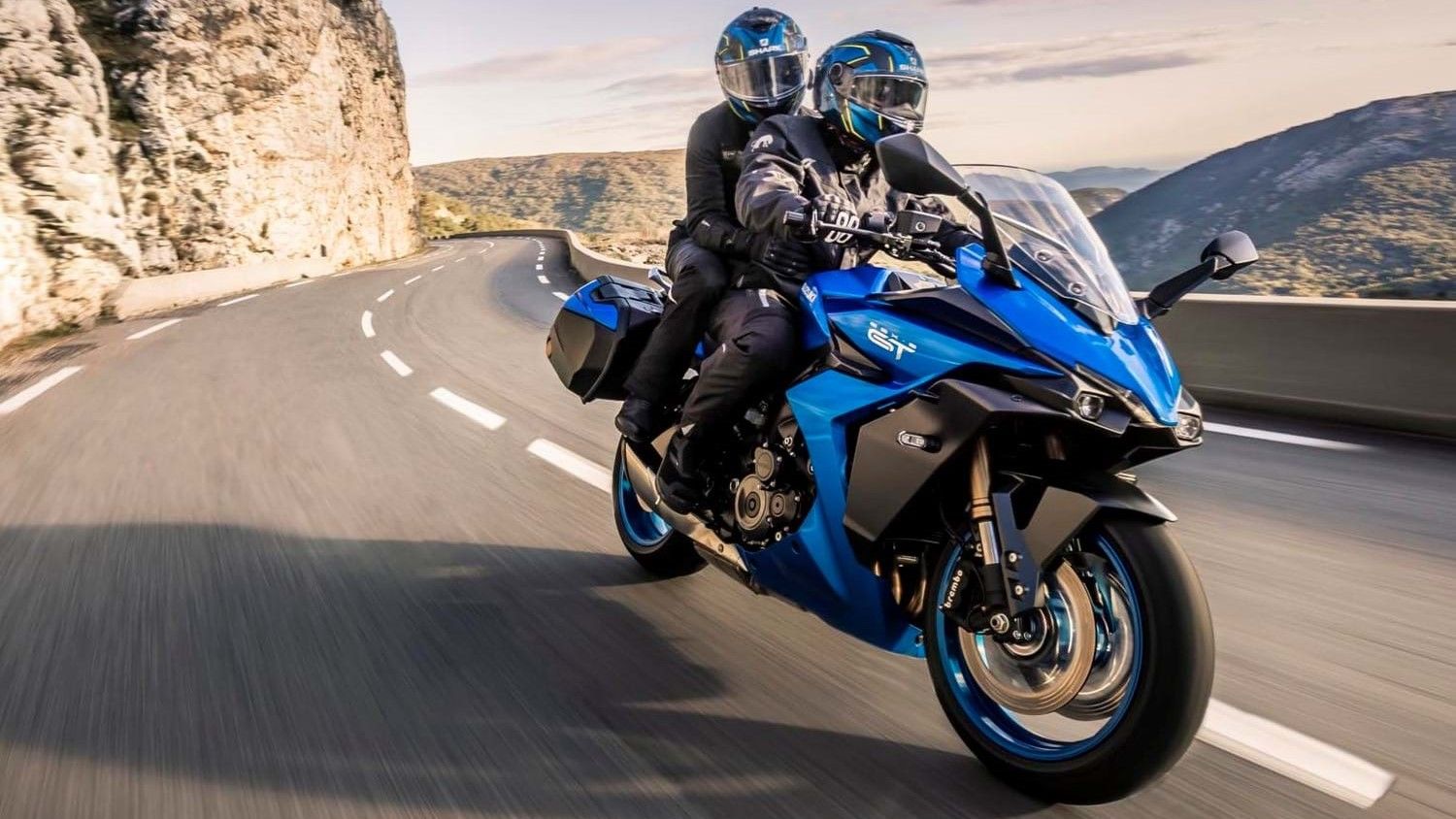 Fastest Touring Bikes Under 1000cc