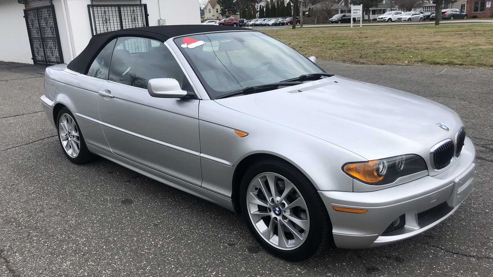 A parked 2004 BMW 330i