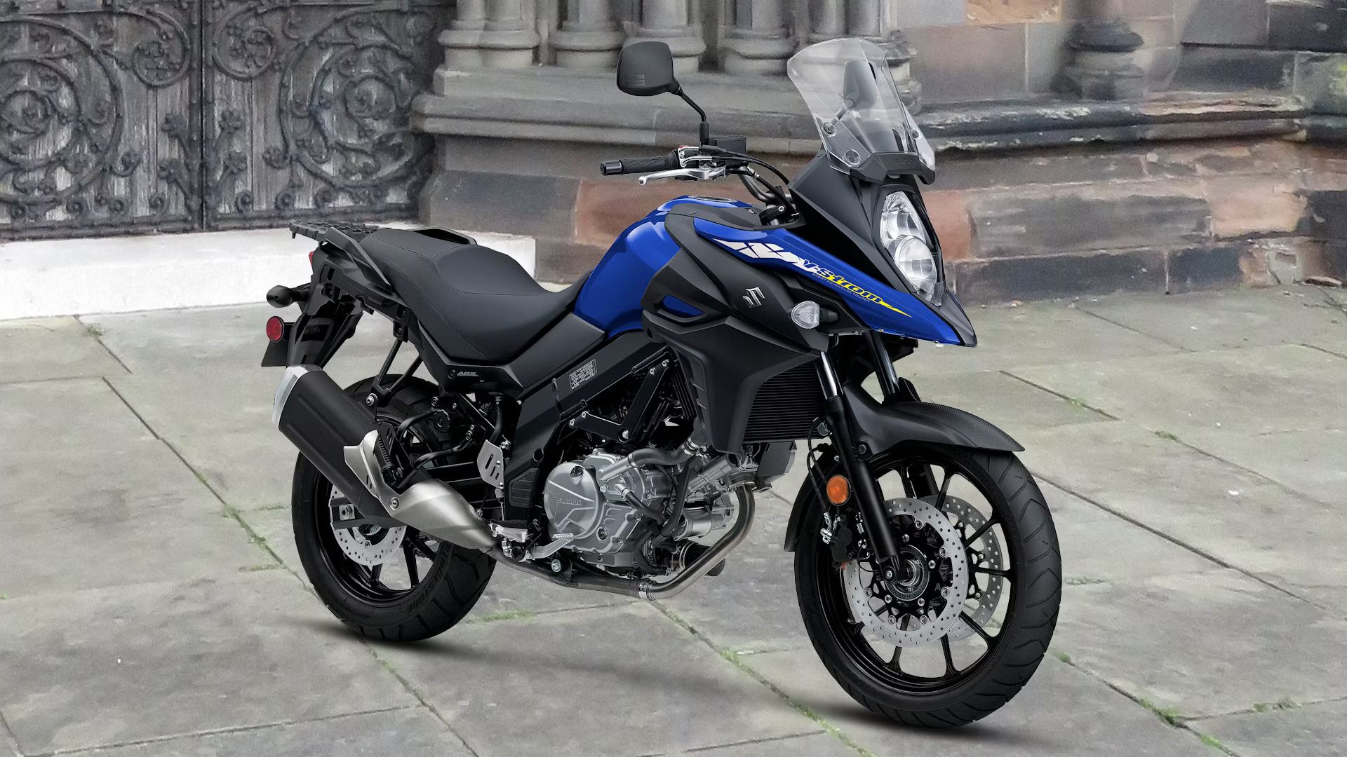 Pearl Vigor Blue 2023 Suzuki V-Strom 650