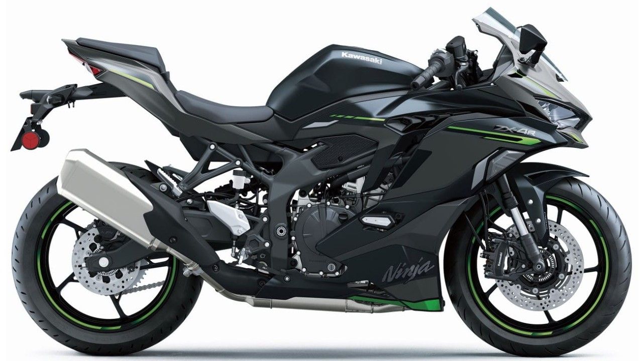 The Japan-Spec Kawasaki Ninja ZX-4R Will Leave You Green With Envy