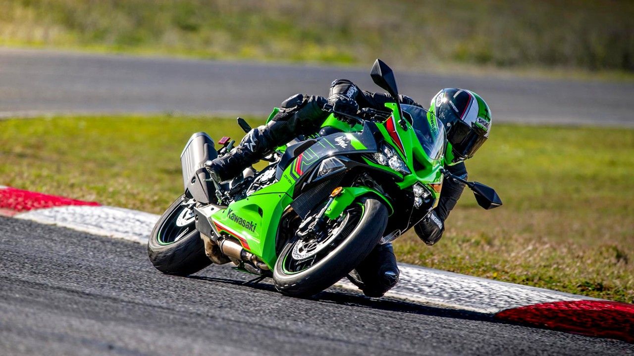 Ninja ZX-6R Action