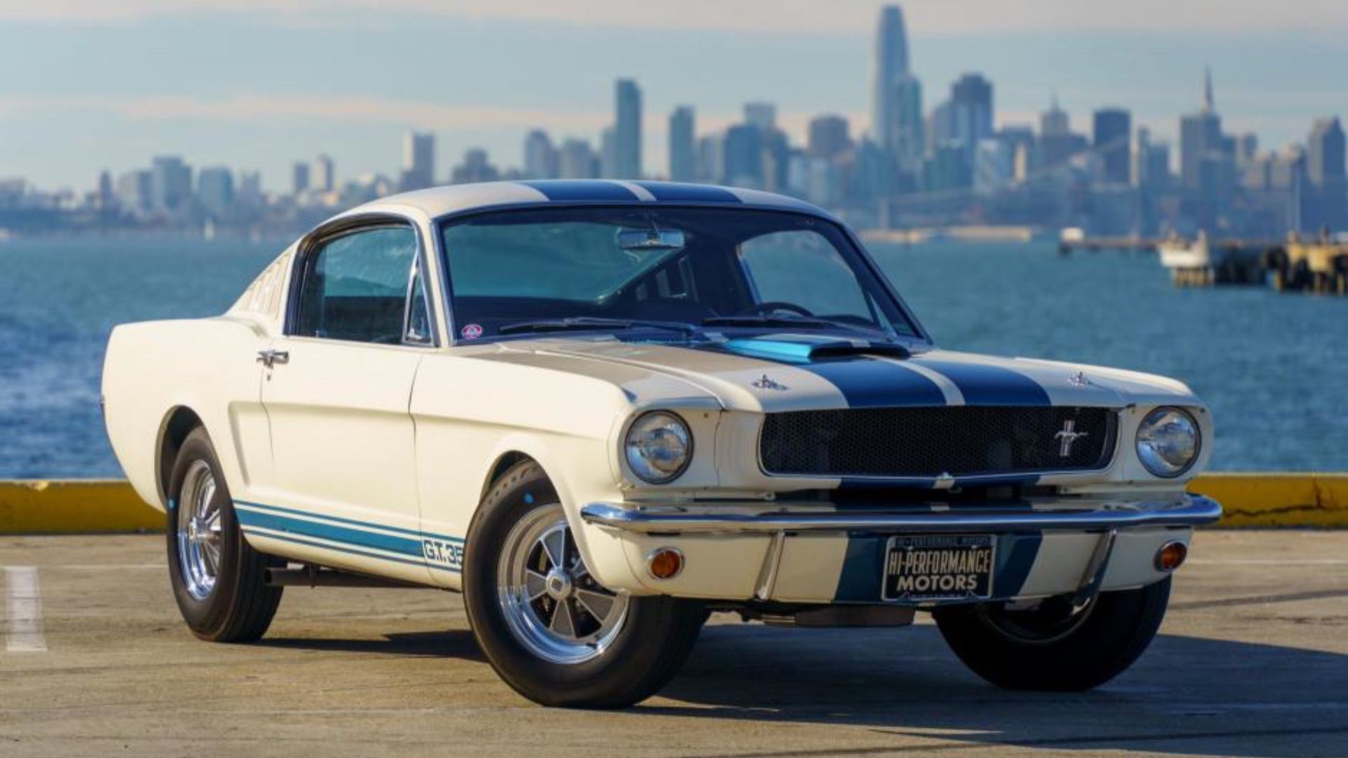 Shelby GT350 branco
