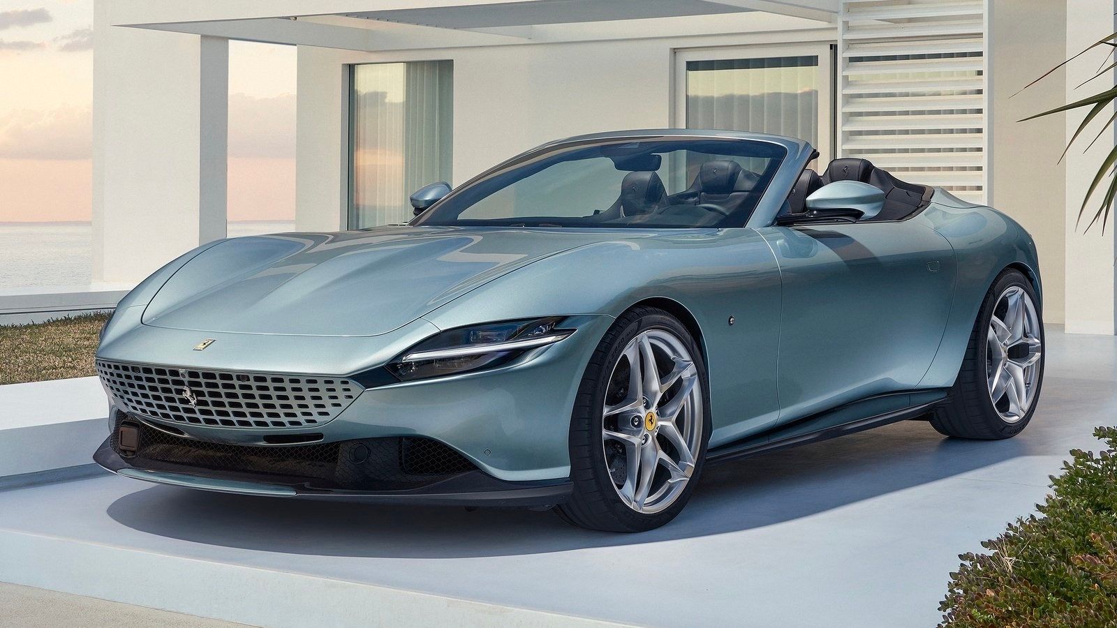 Ferrari Roma Spider Azul 2024