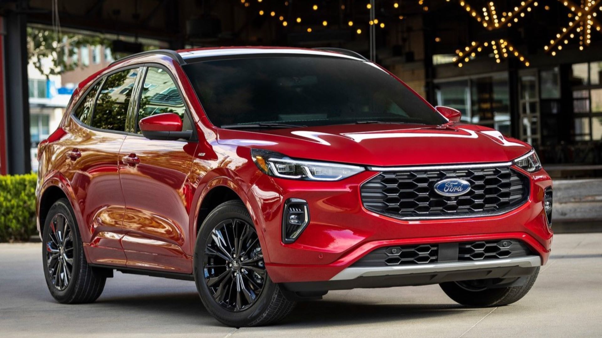 2023 Ford Escape Hybrid front