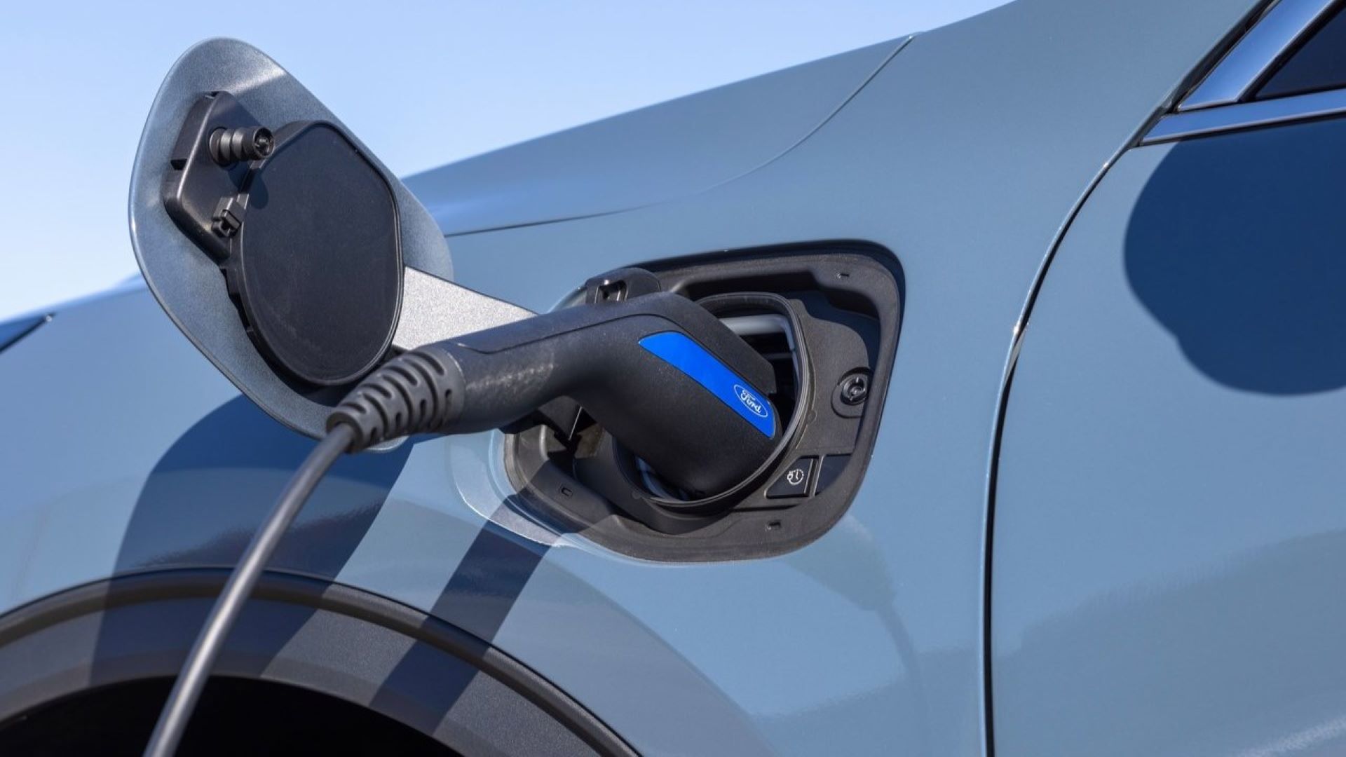 2023 Ford Escape PHEV charging port
