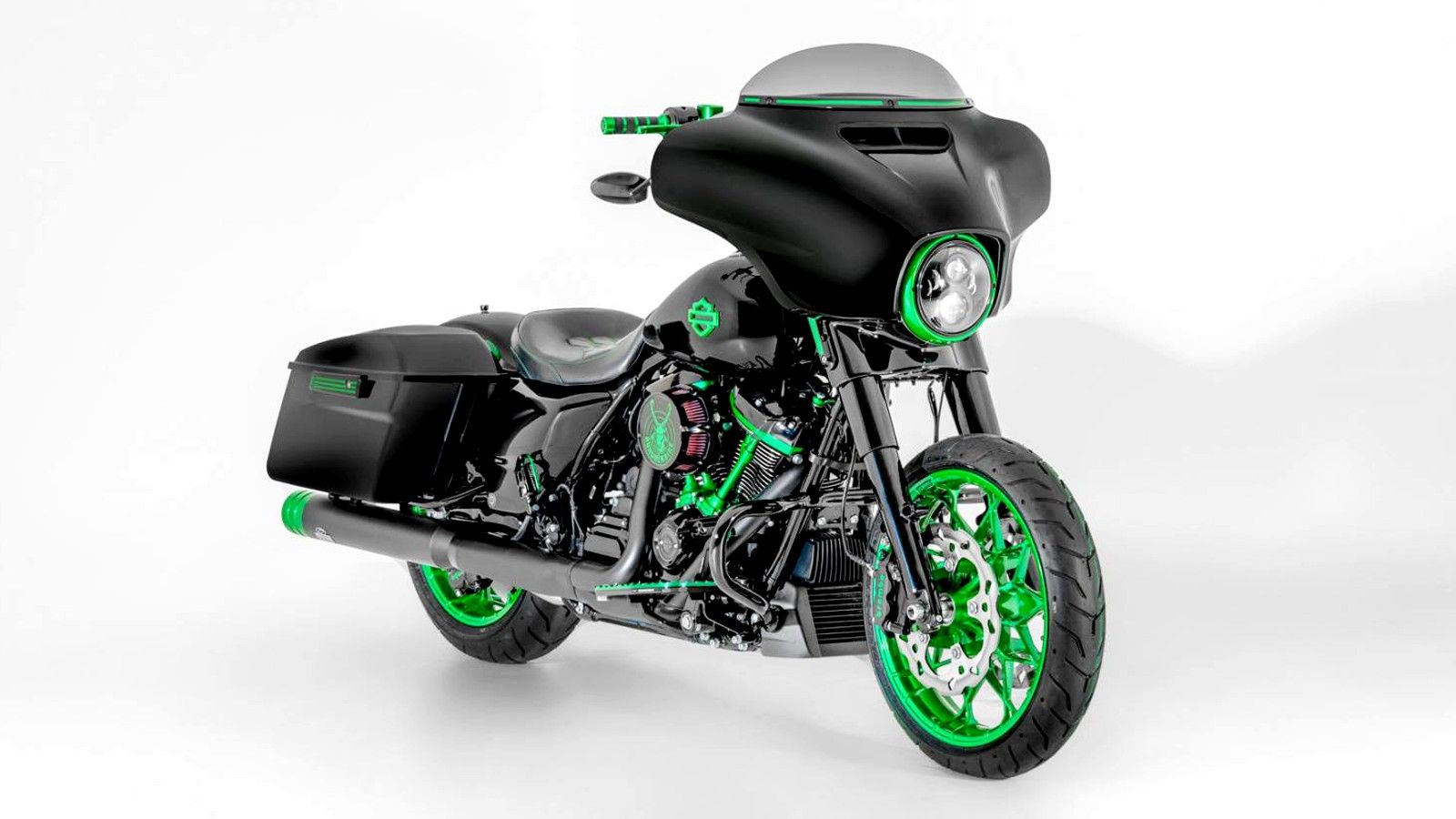 Harley-Davidson CVO Street Glide Bundnerbike Green 1
