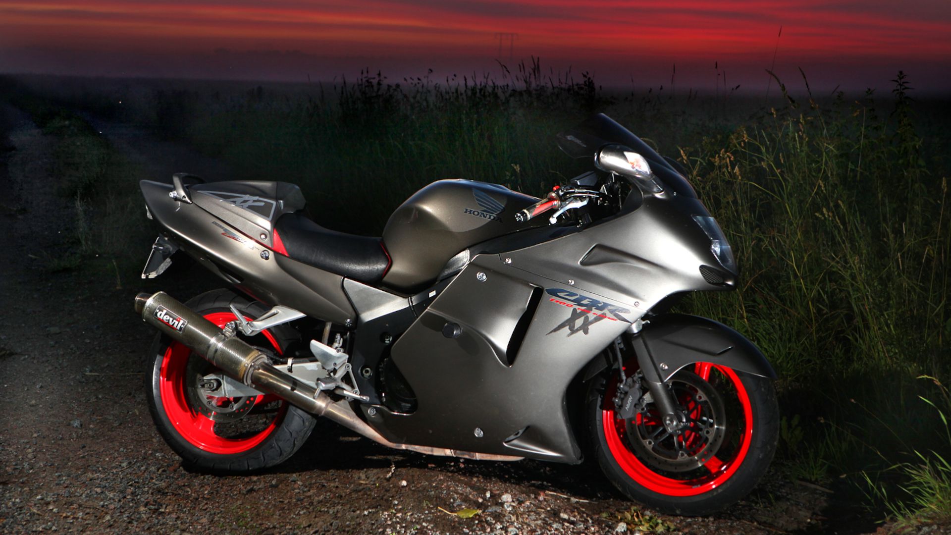 Honda_CBR1100XX Super Blackbird