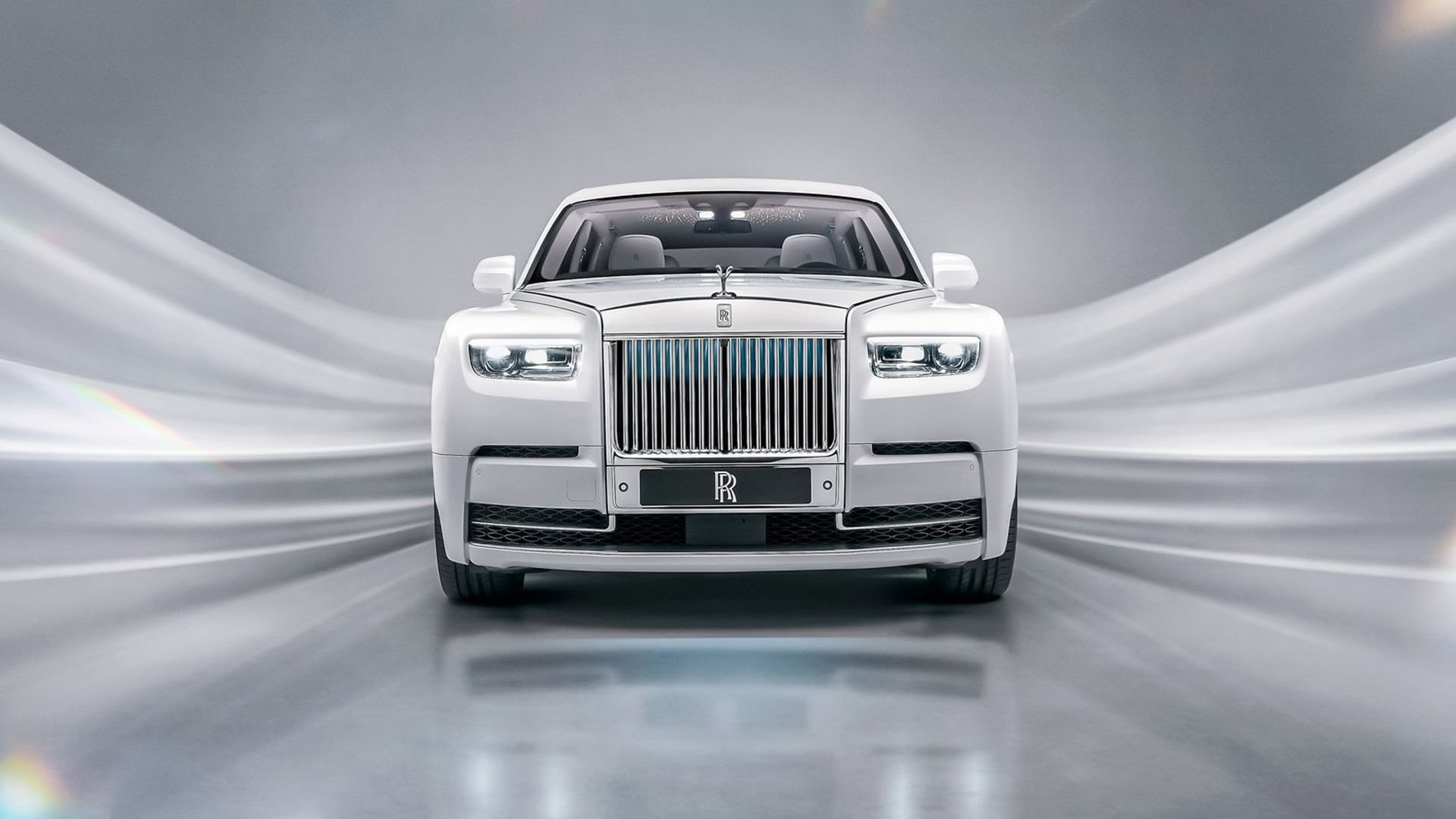Front view of a 2023 Rolls-Royce Phantom Extended Series II in a studio