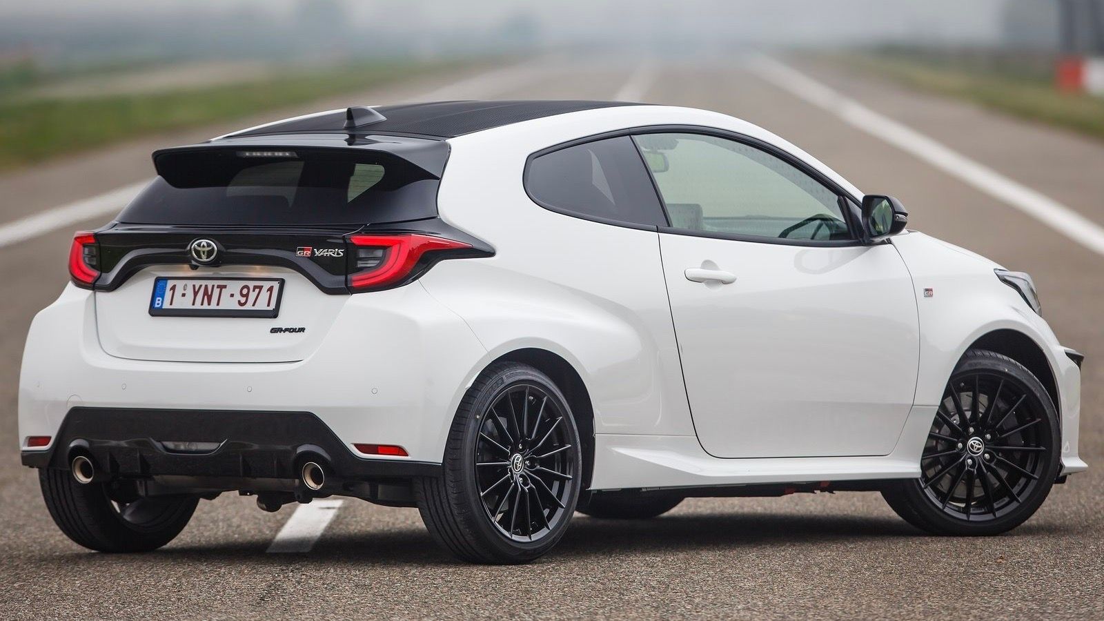Toyota GR Yaris 2021 branco