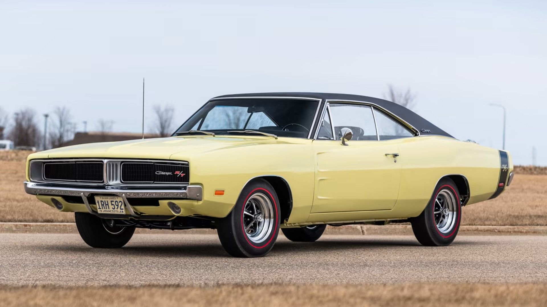 Dodge Charger R/T amarelo 1969