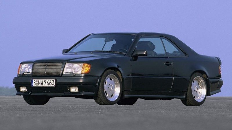 Martelo preto 1988 Mercedes-Benz AMG 300 CE