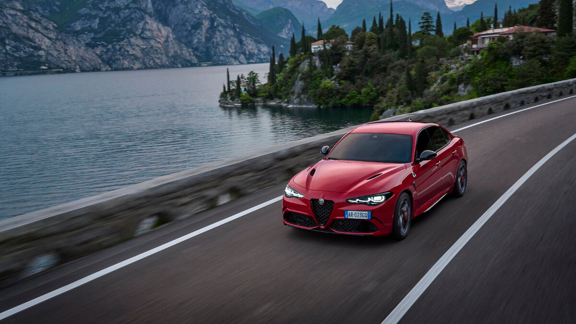  Alfa Romeo Giulia Quadrifoglio in the countryside