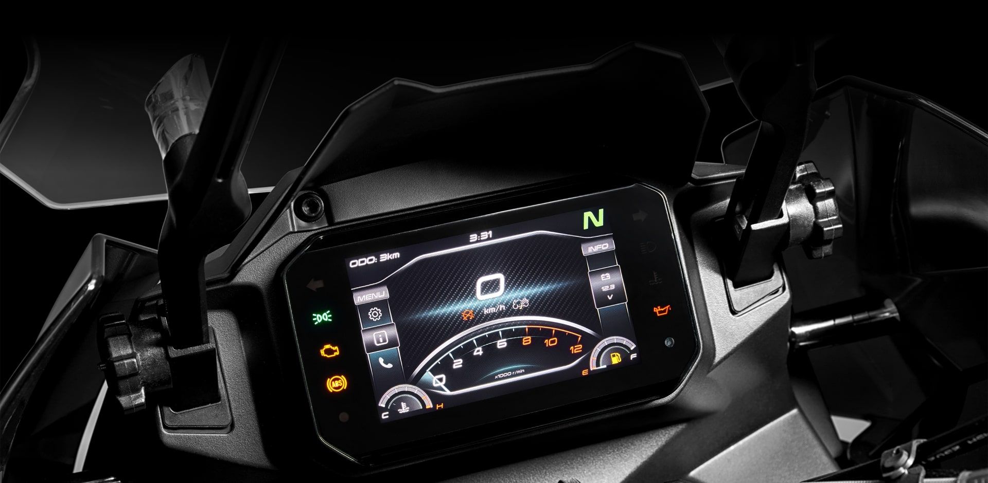 2023 CFMoto 700MT TFT