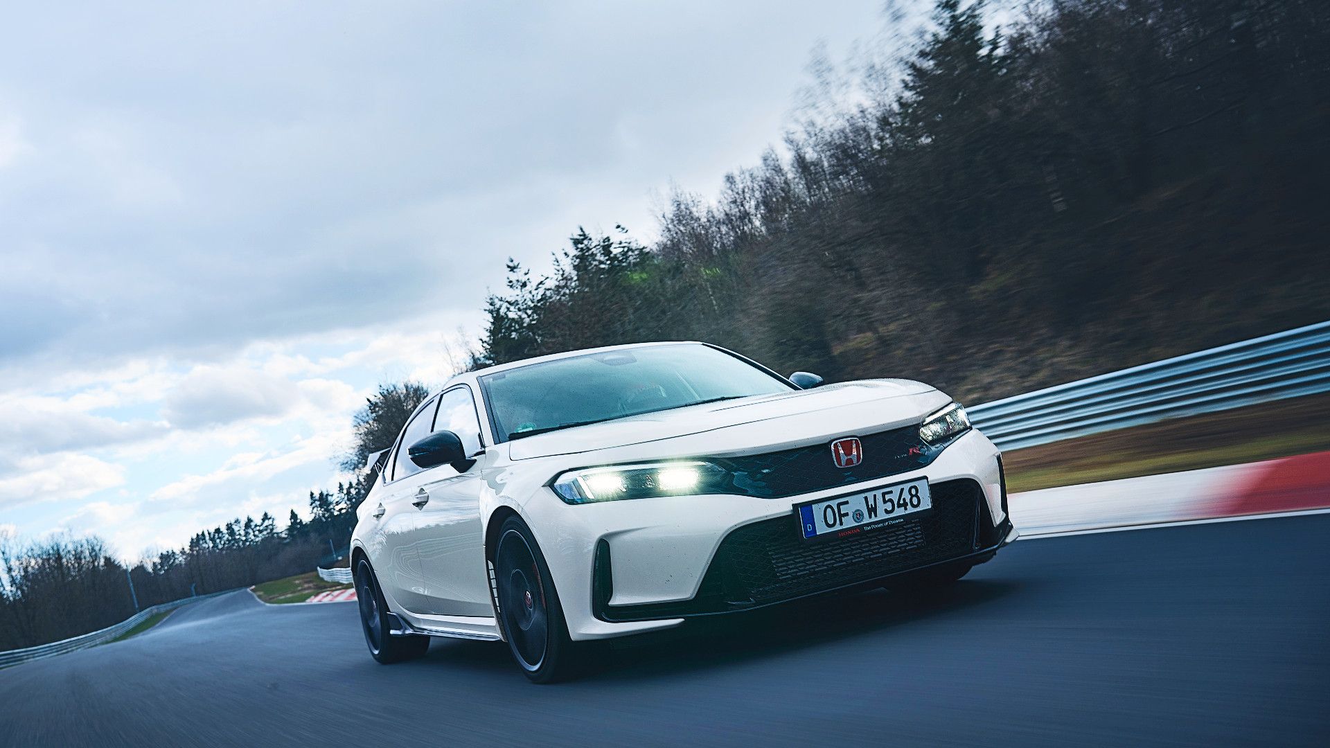 2023 Honda Civic Type R on a race track