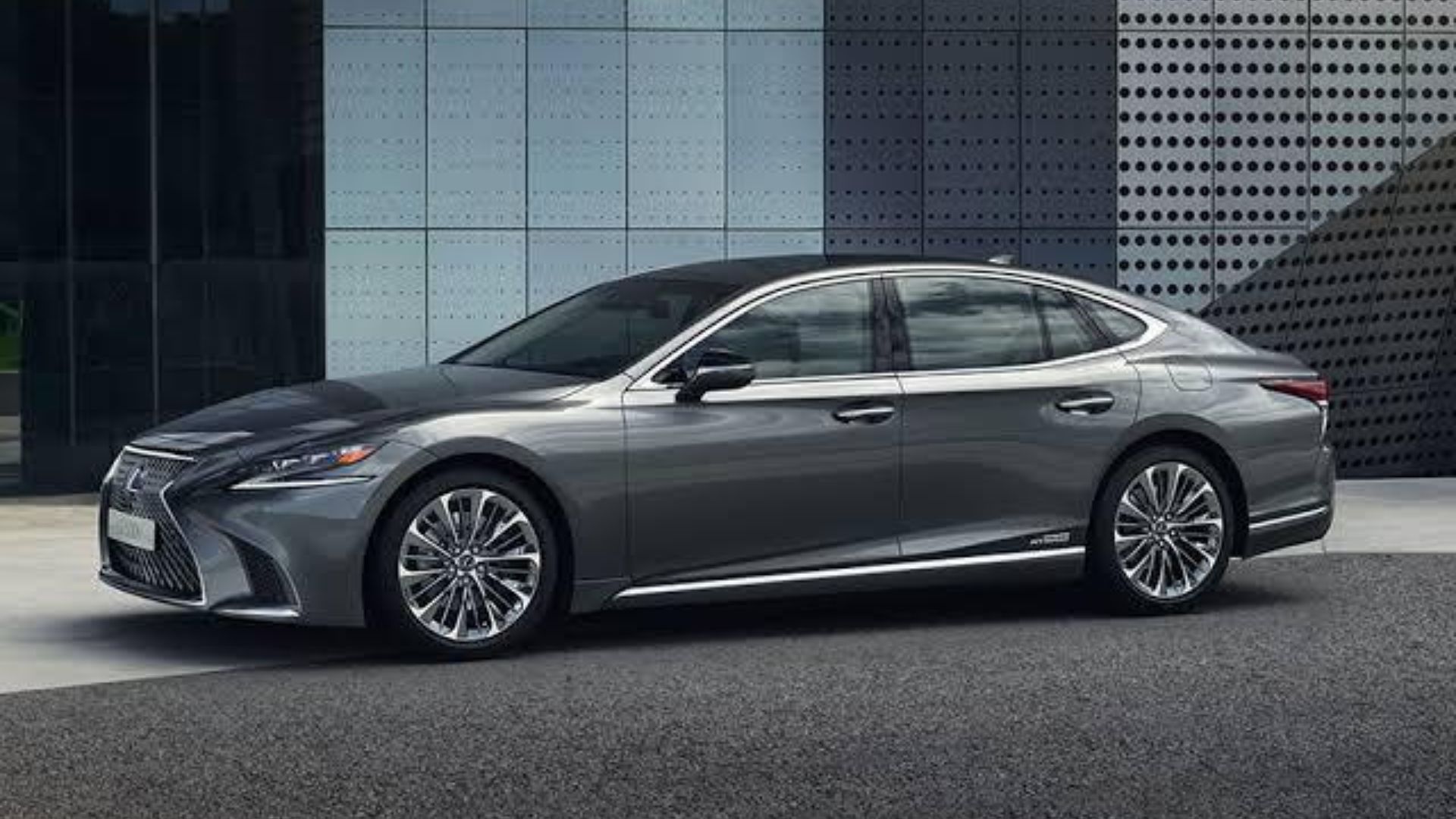 10 Reasons Why The Lexus LS Hybrid Is Special