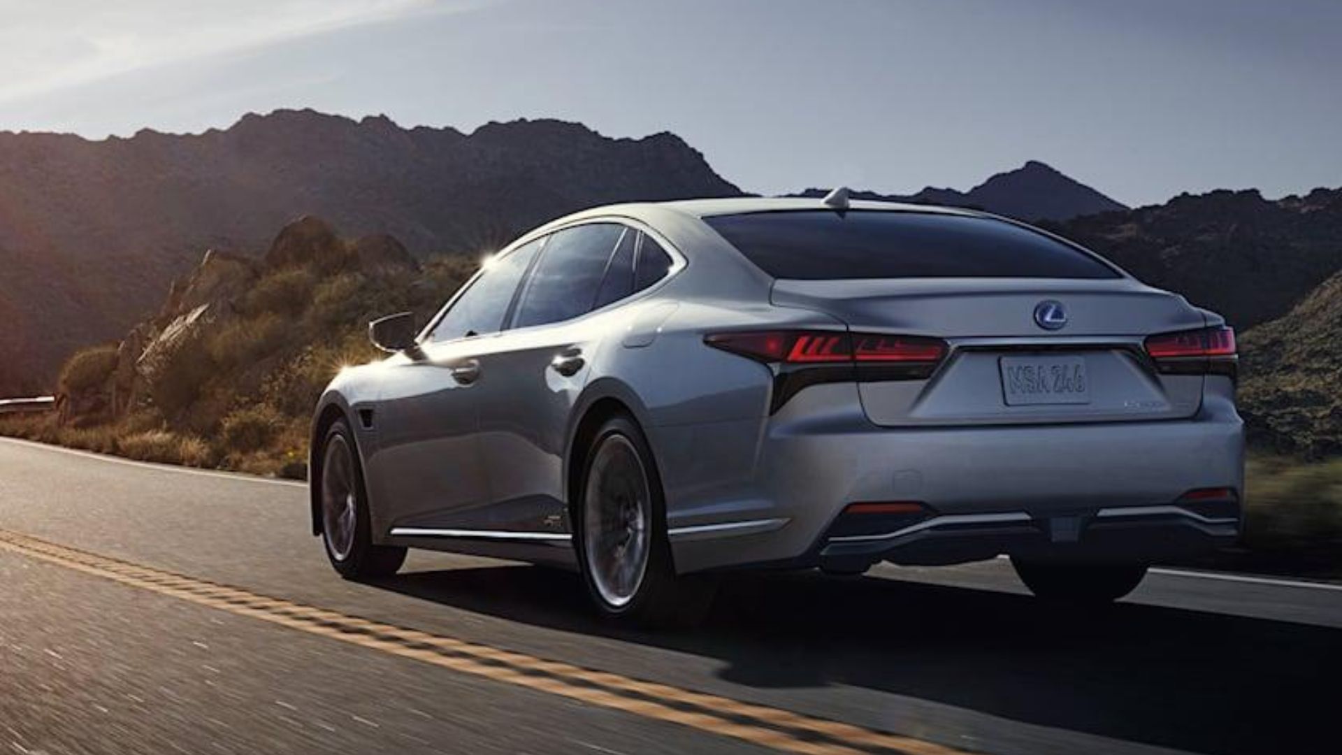 2023 Lexus LS Híbrido