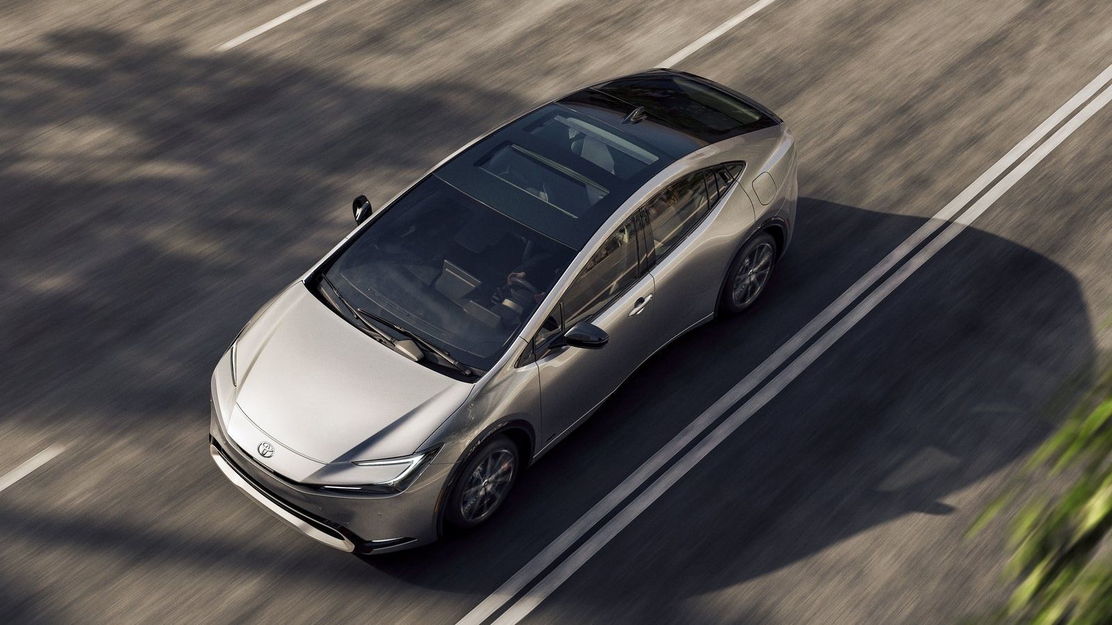 2023 Toyota Prius Hybrid glass roof