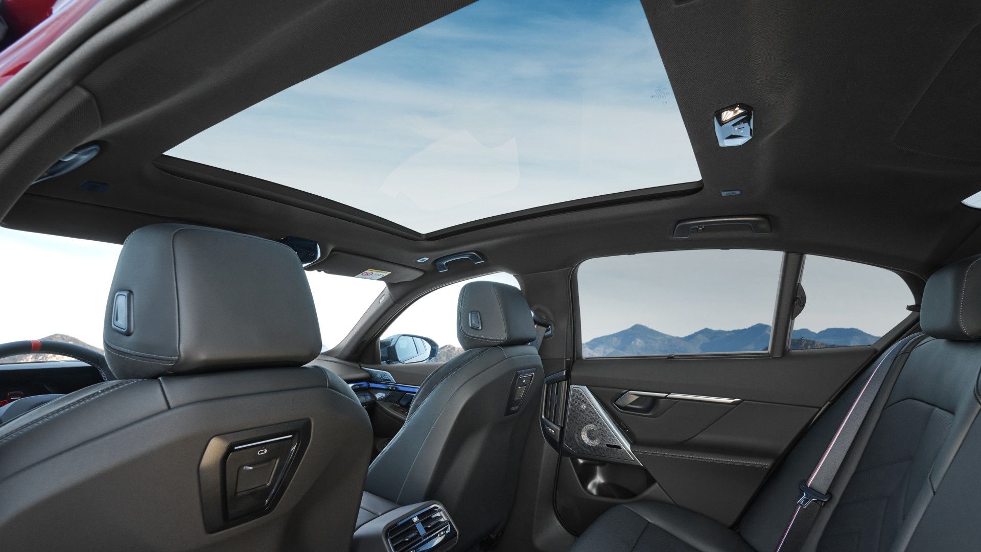 2024-bmw-série-5-teto solar panorâmico