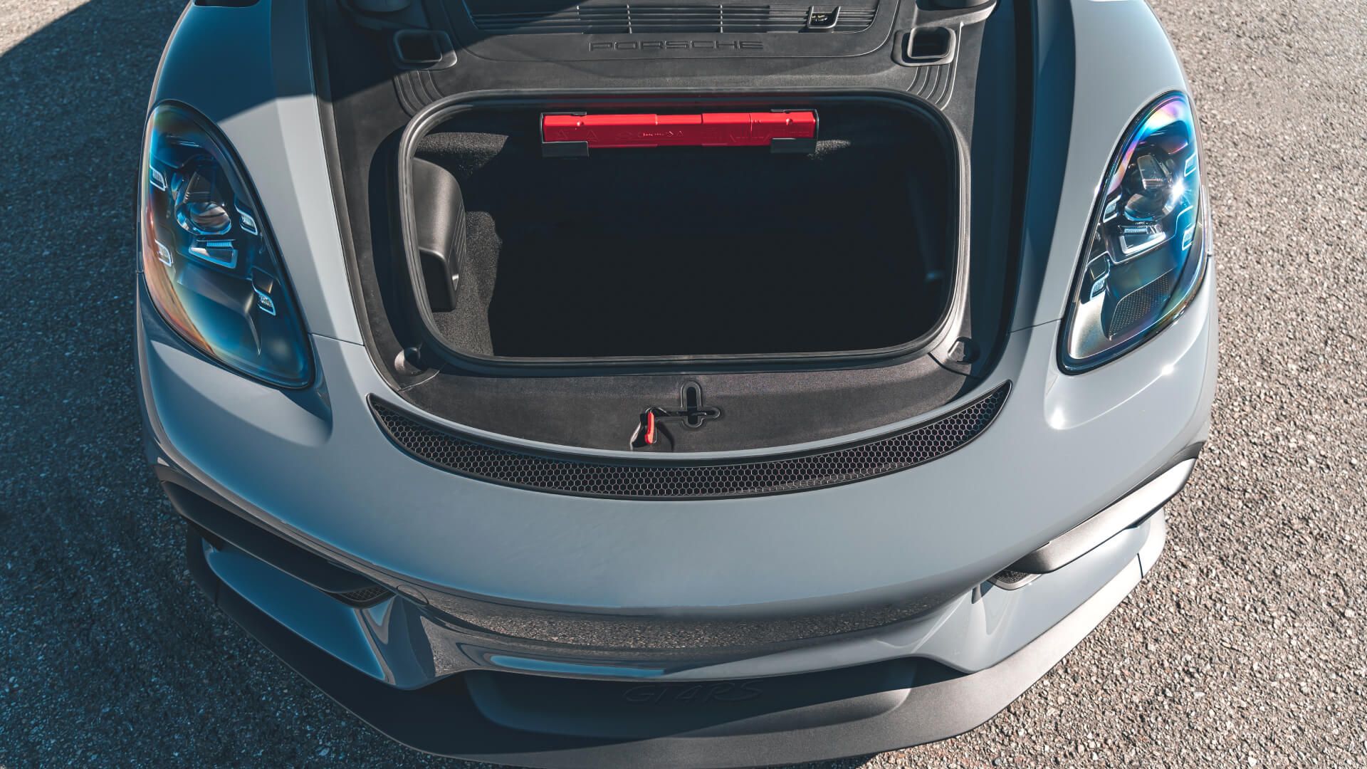 718 Cayman GT4 RS trunk