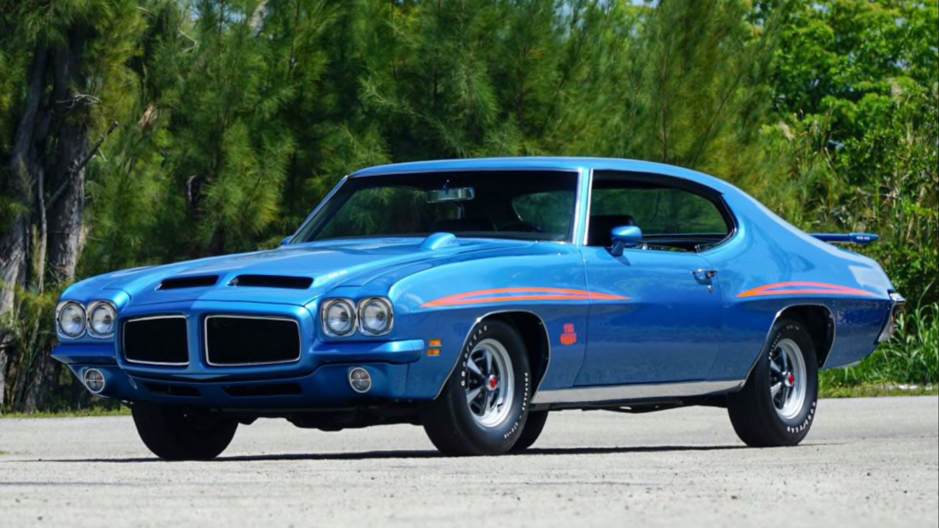 Blue 1971 Pontiac GTO Judge 455