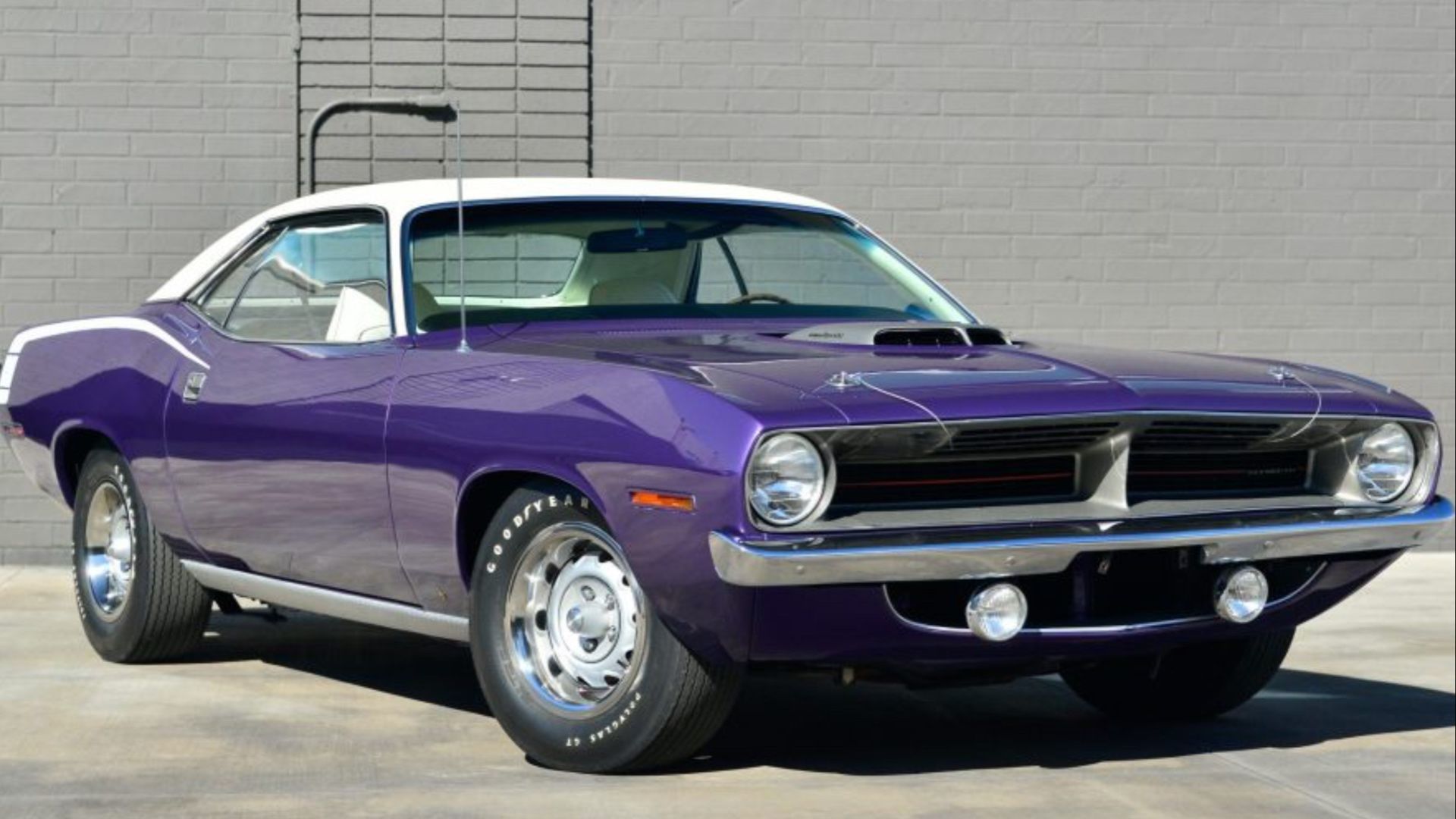 In-Violet 1970 Plymouth Hemi 'Cuda