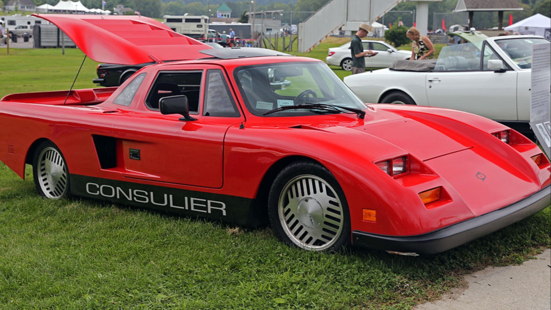 Vermelho 1988 Consulier GTP Series 1 capuz para cima