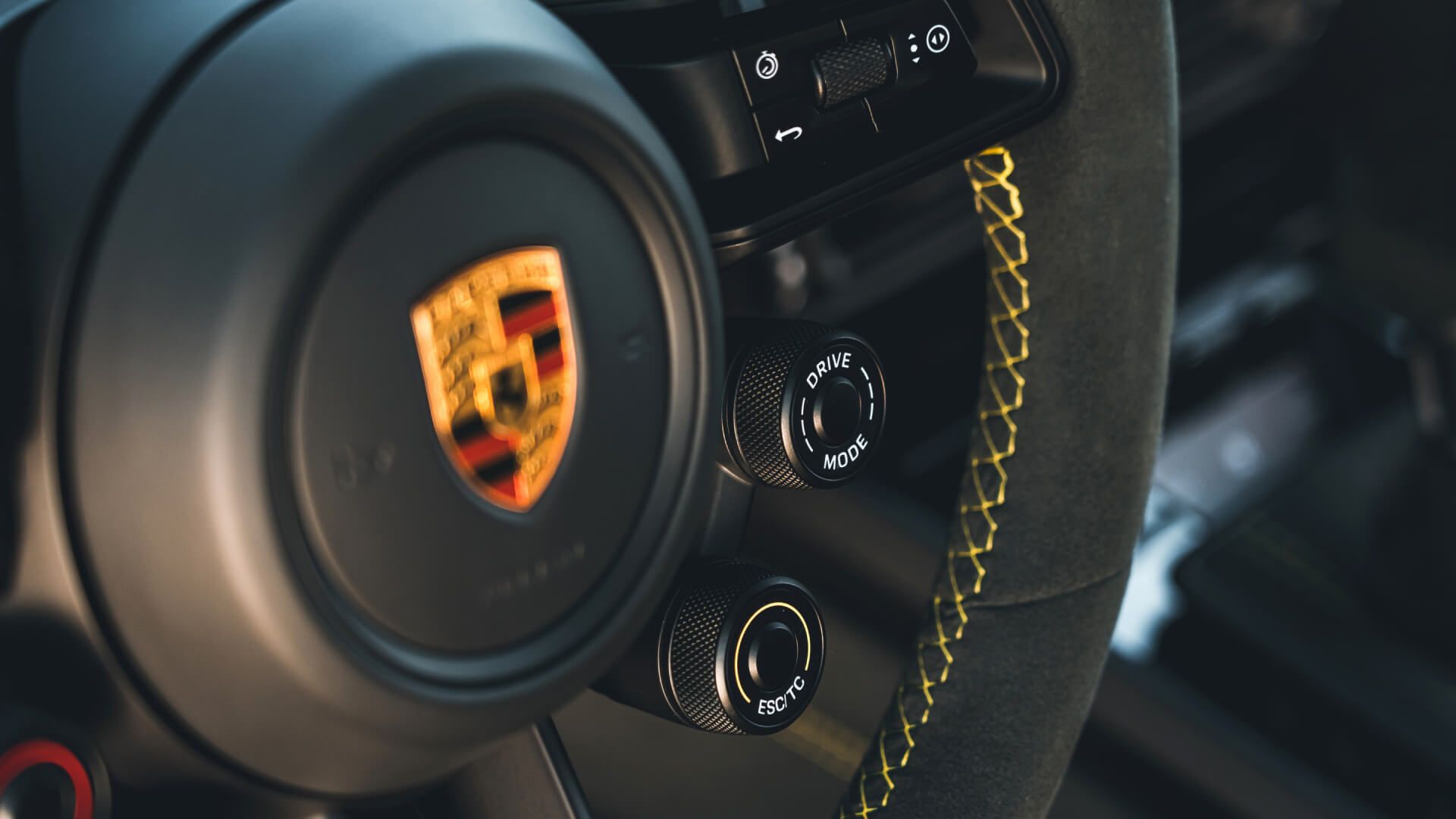 porsche 911 gt3 rs driving mode button