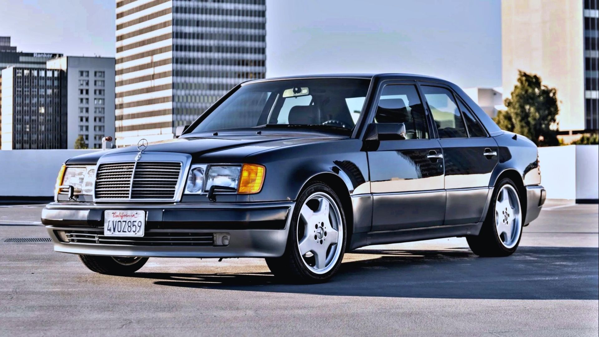 Black 1992 Mercedes-Benz 500E