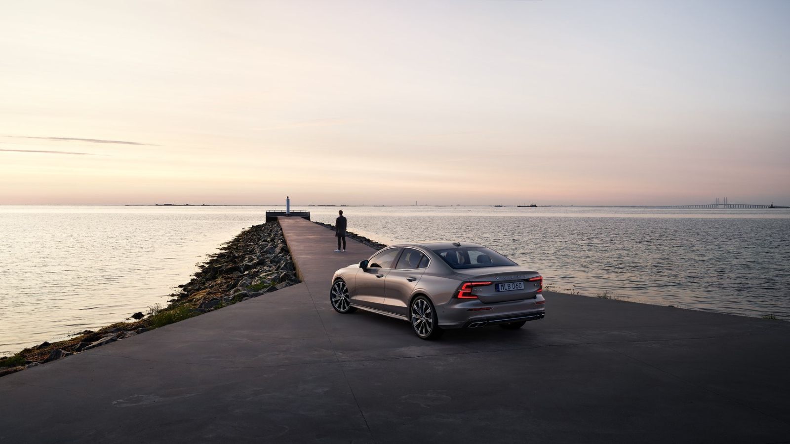 best hybrid car under 35k