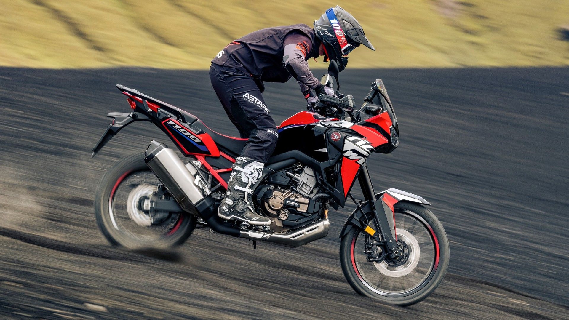 2022 Honda Africa Twin CRF1100 Action