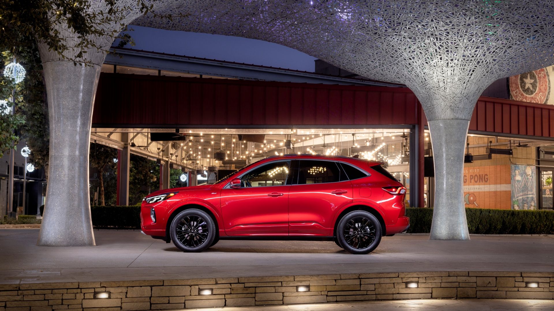 A side left exterior shot of a 2023 Ford Escape ST-Line