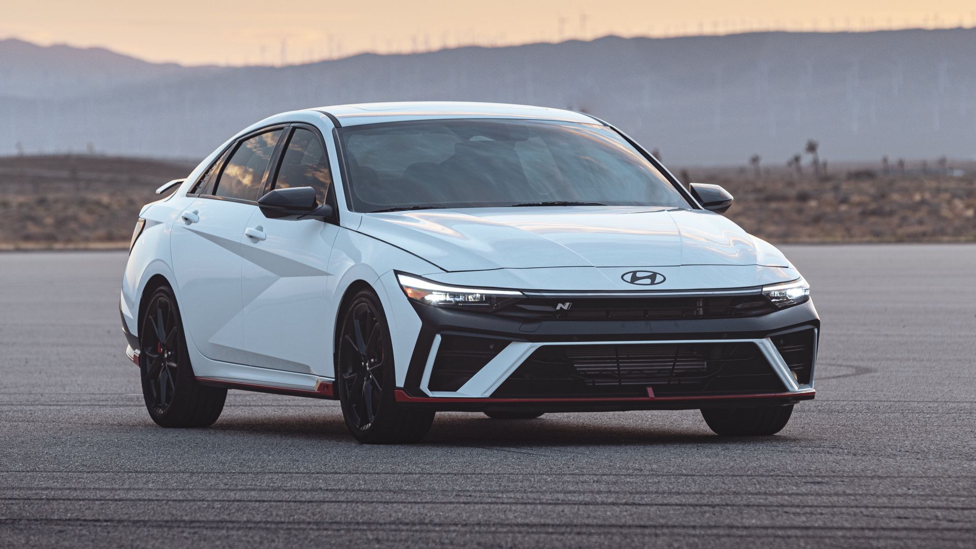 Branco 2024 Elantra N