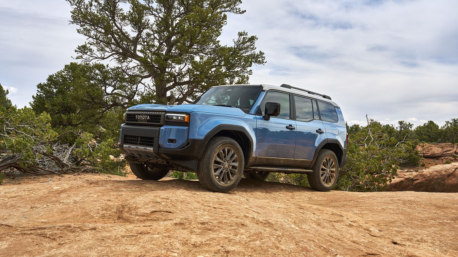 How The Toyota Land Cruiser Stacks Up Against The Ford Bronco: Off-Road ...