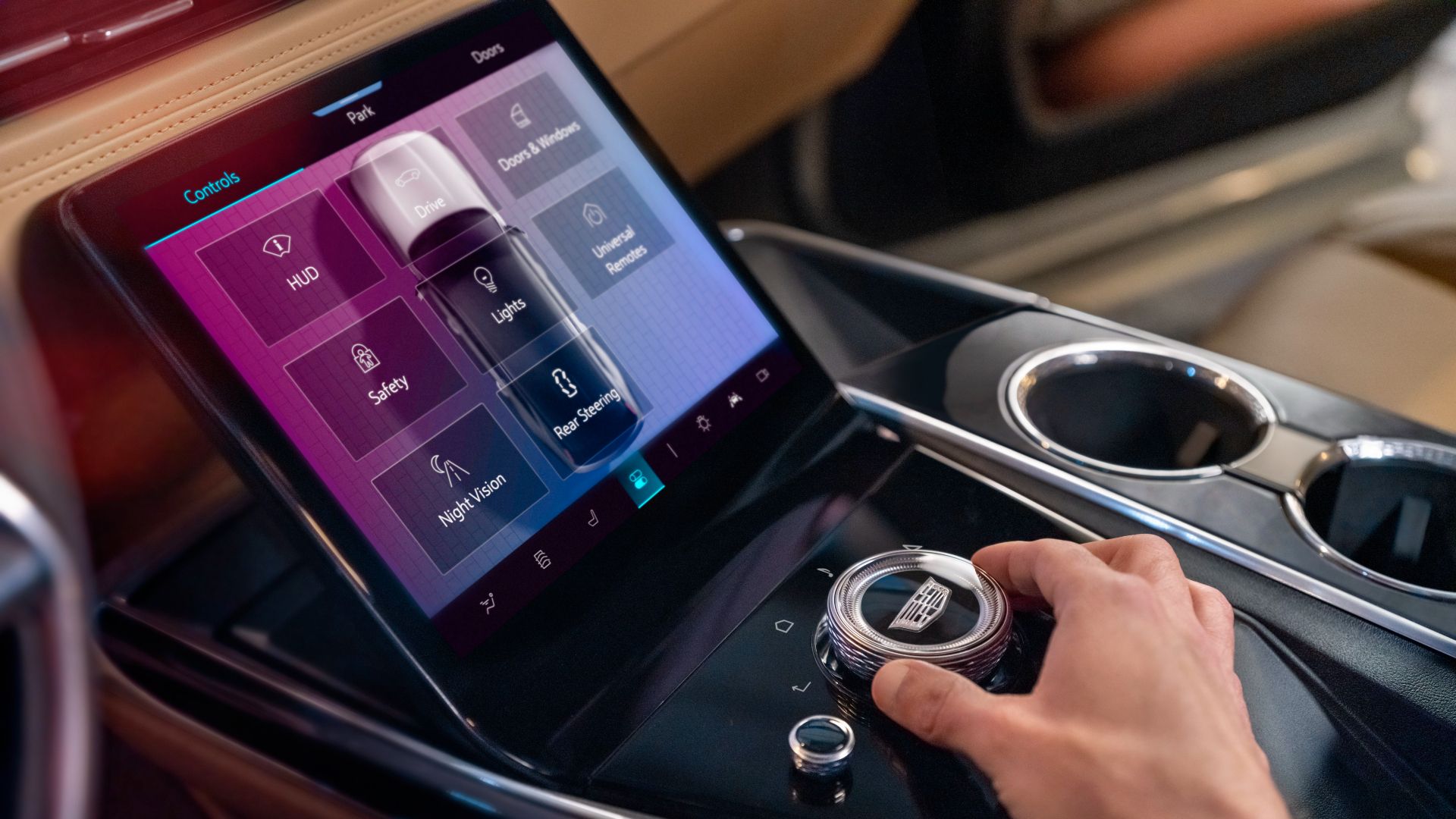 Interior esportivo do Cadillac Escalade IQ 2025