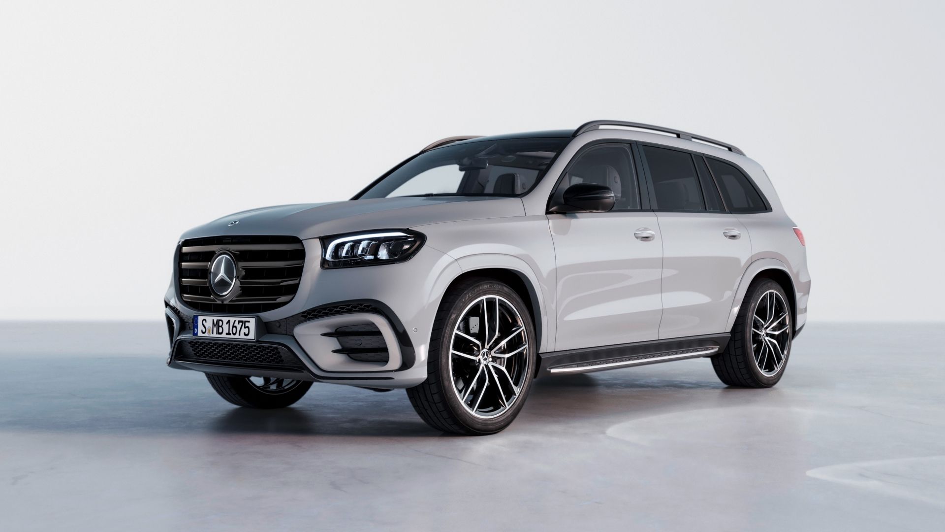 A front 3/4 studio shot of a 2023 Mercedes-Benz GLS