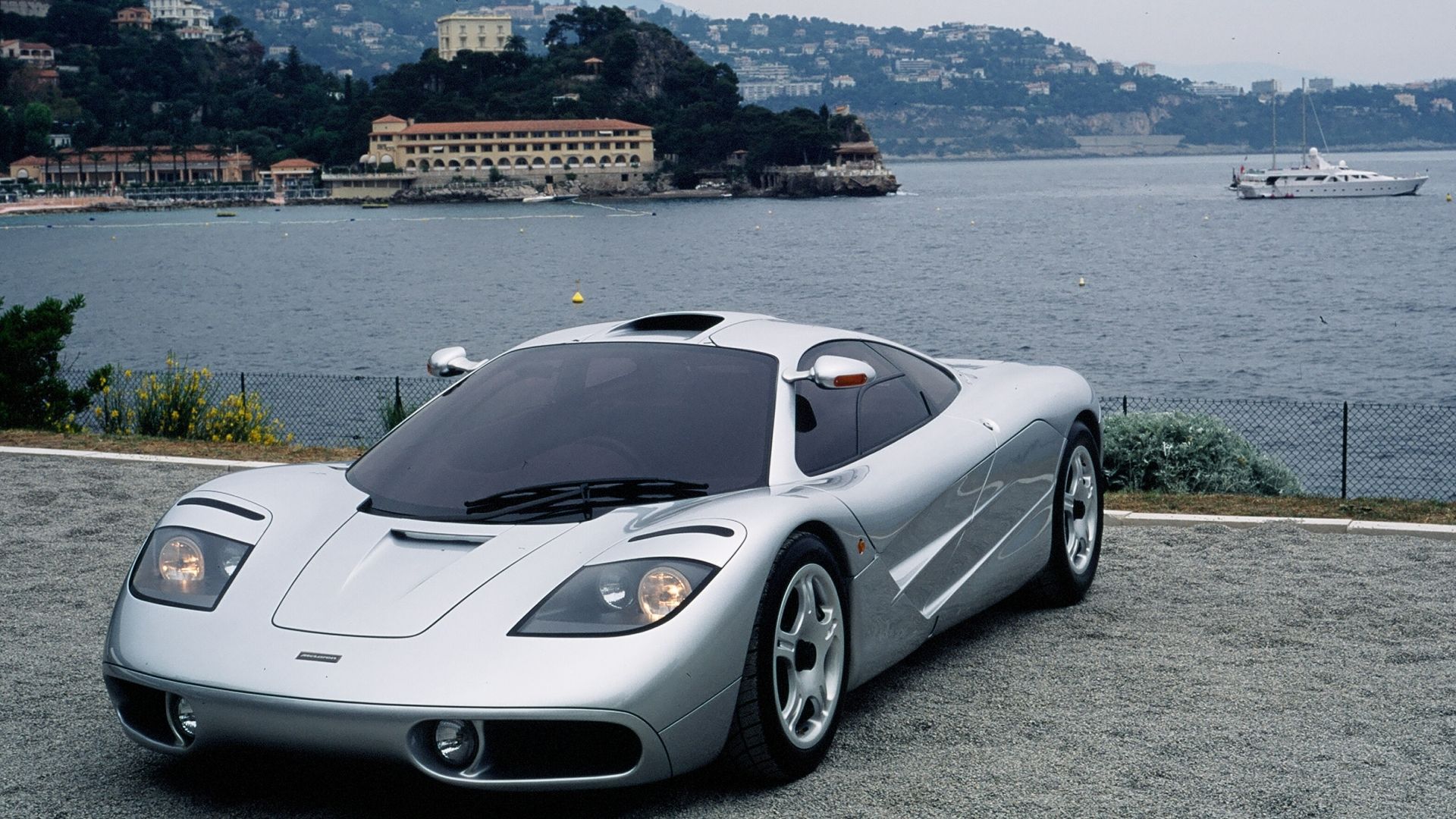 Silver McLarenF1