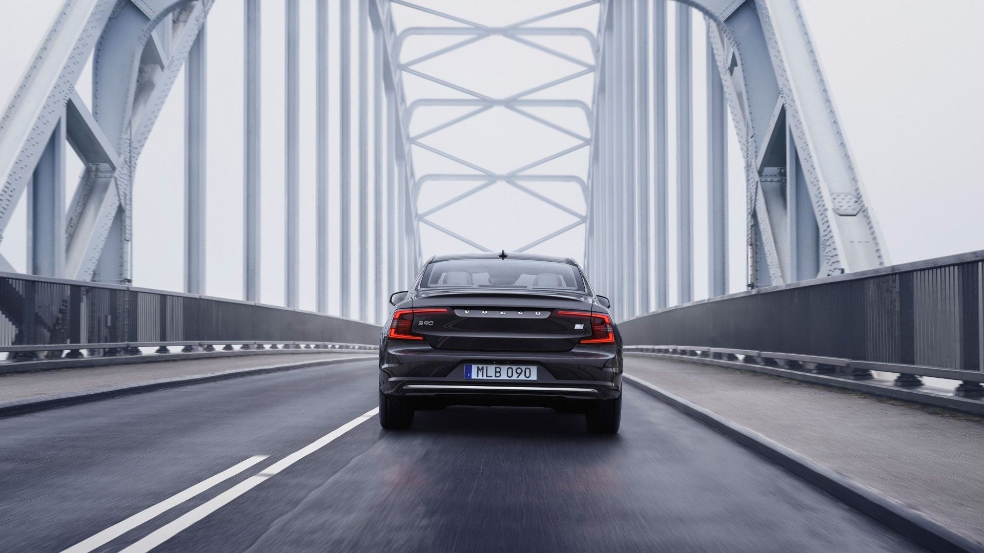 Black 2024 Volco S90 Recharge Driving