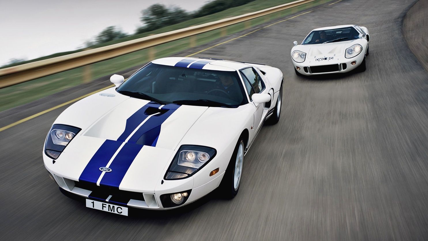 White 2005 Ford GT with GT40