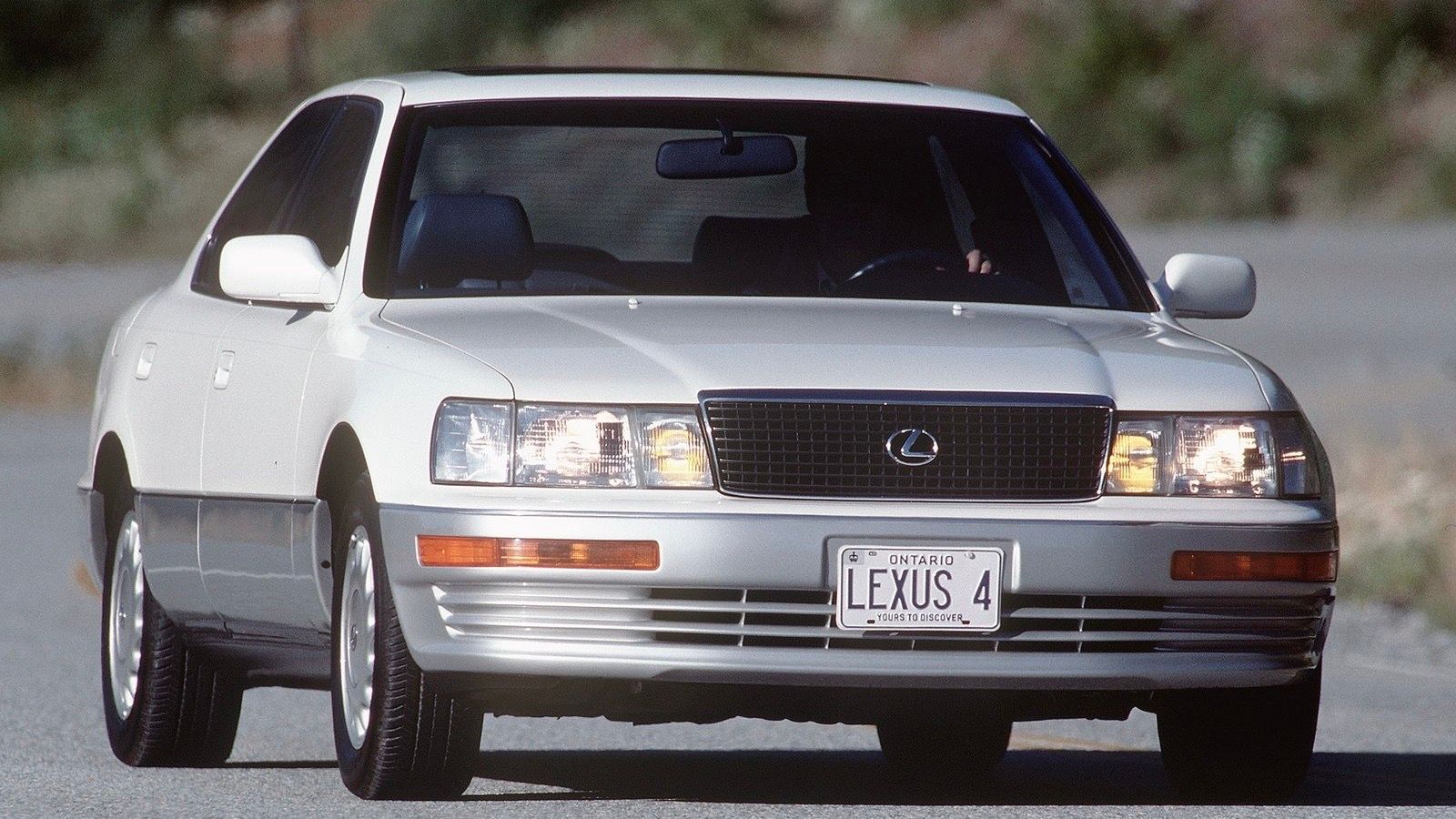 1990 white Lexus LS