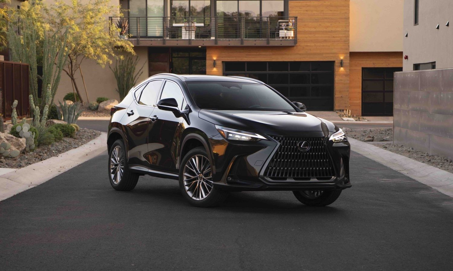 lexus-nx-hybrid-1