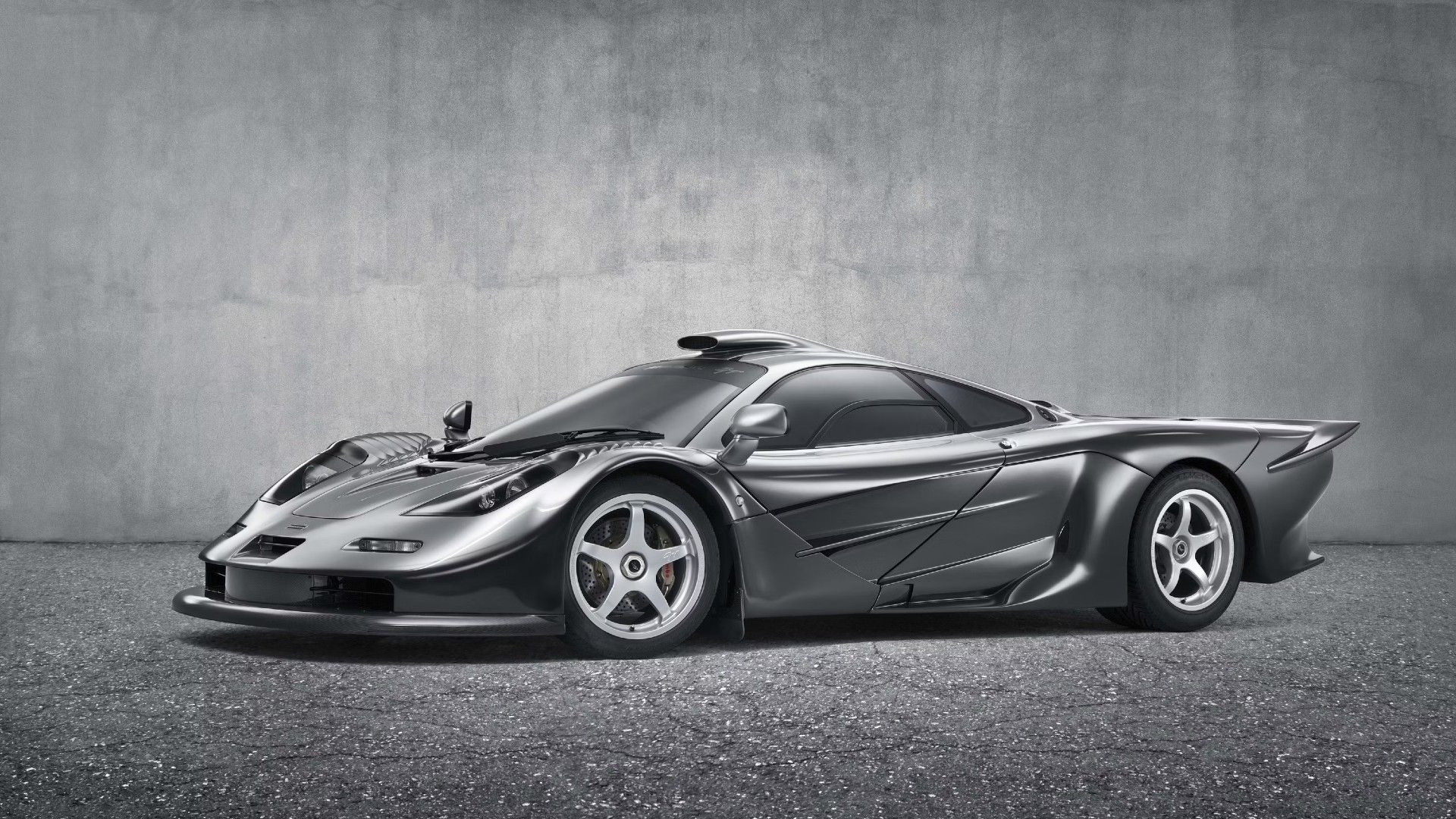 1997 McLaren F1 GT em prata 