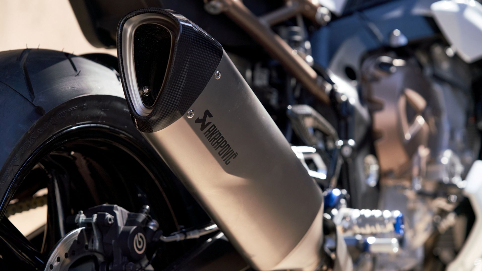 5 Reasons We Love Inline-Four Motorcycle Engines (And 5 Reasons Why ...